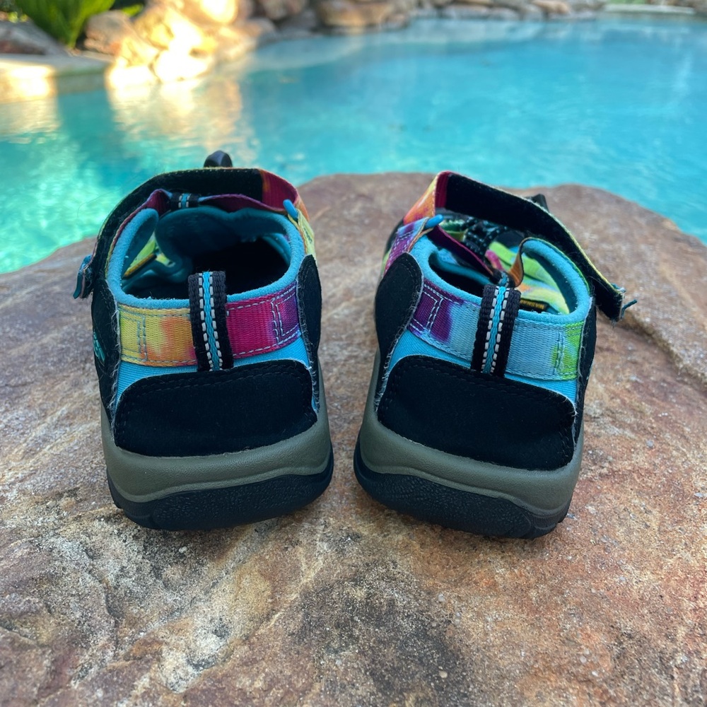Keen Kids “Newport” H2 Water Shoes in Rainbow Tie Dye - Picture 4 of 9